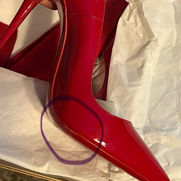 Christian Louboutin pumps New w/box. Tiny flaw wrinkle on the edge of sole - Picture 8 of 11